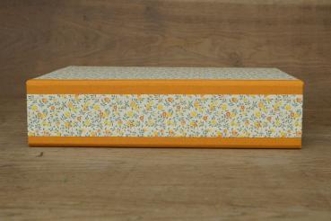 "Vroni" yellow orange box